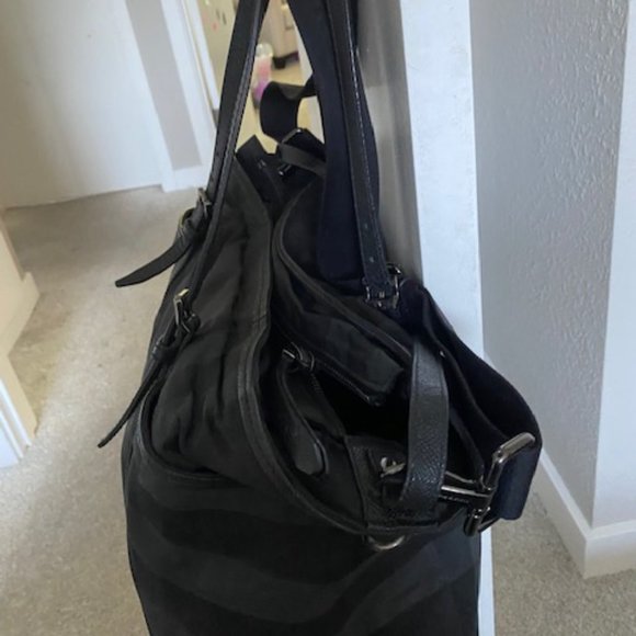 Authentic Burberry Diaper Bag (Quiet Luxury!!) - Picture 3 of 8